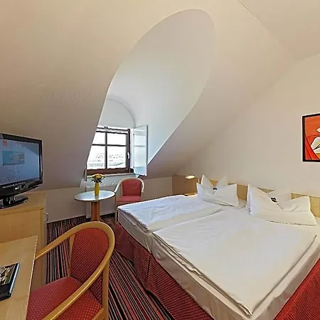 Kim 4* Dresden